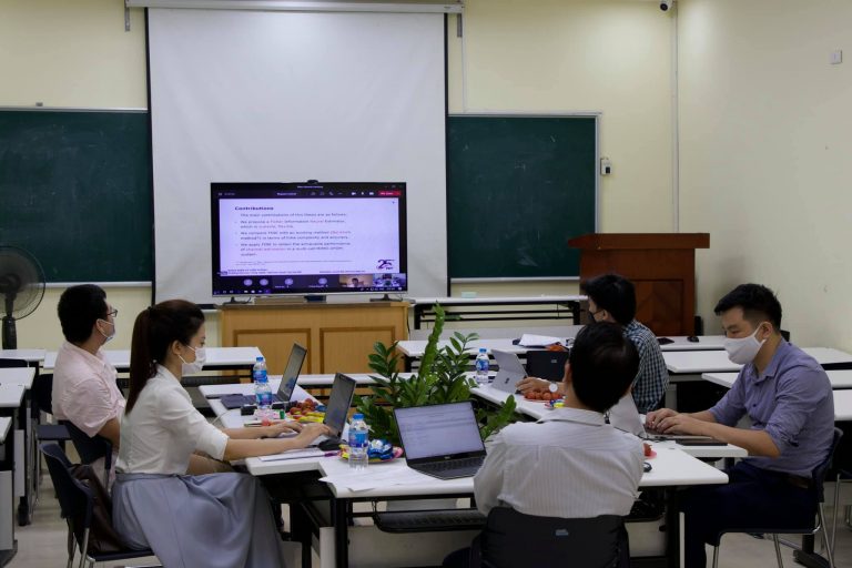 Bảo vệ khóa luận tốt nghiệp học kỳ II năm học 2020-2021