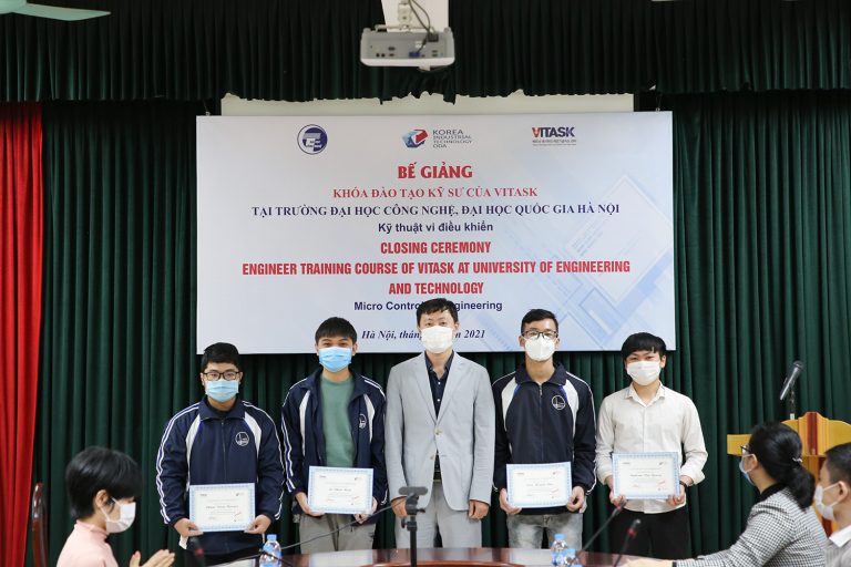 Bế mạc khoá học kỹ thuật vi điều khiển