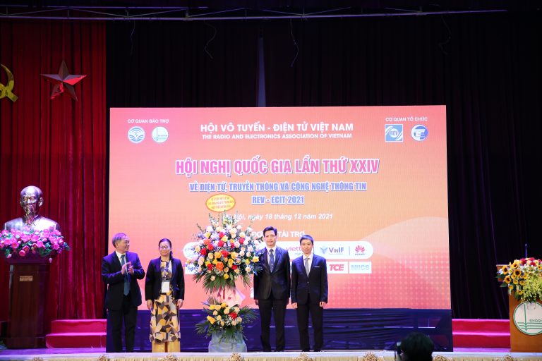 “MAKE IN VIETNAM” Tư duy đổi mới và thực tiễn sáng tạo
