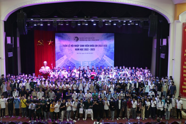 Chào mừng tân sinh viên K67 Khoa Điện tử Viễn thông, Trường Đại học Công nghệ, ĐHQGHN