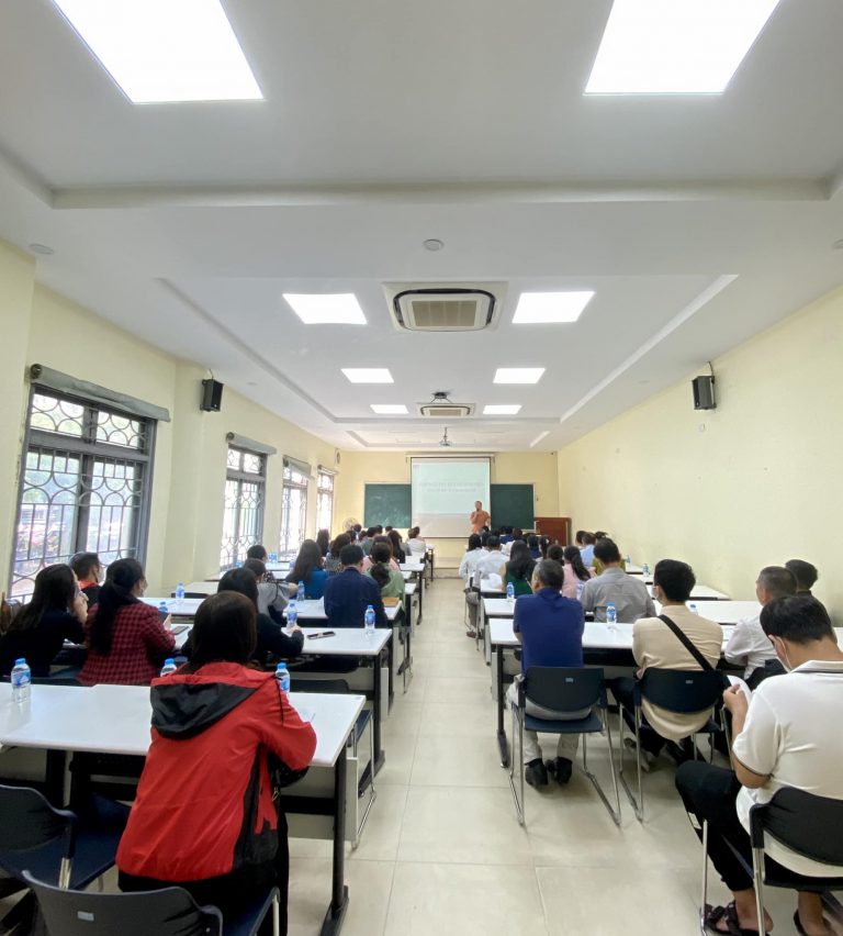 Buổi gặp mặt giữa khoa điện tử viễn thông và phụ huynh sinh viên