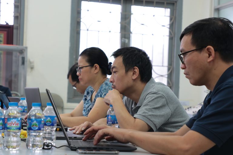 Sinh Viên Khoa ĐTVT Bảo Vệ Đồ Án/ Khóa Luận Tốt Nghiệp Đợt 1 năm 2024
