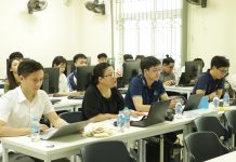 Sinh viên ngành Kỹ thuật Robot và Kỹ thuật Máy tính bảo vệ Đồ án tốt nghiệp đợt 1 năm 2025